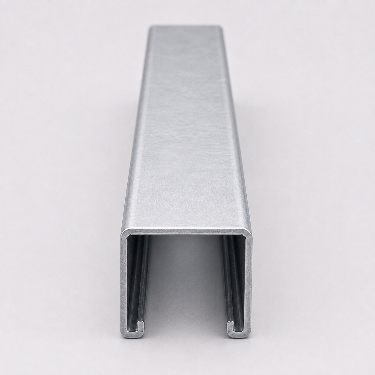 Perfil unicanal 4x4 liso Perfil Unicanal Liso y Perforado